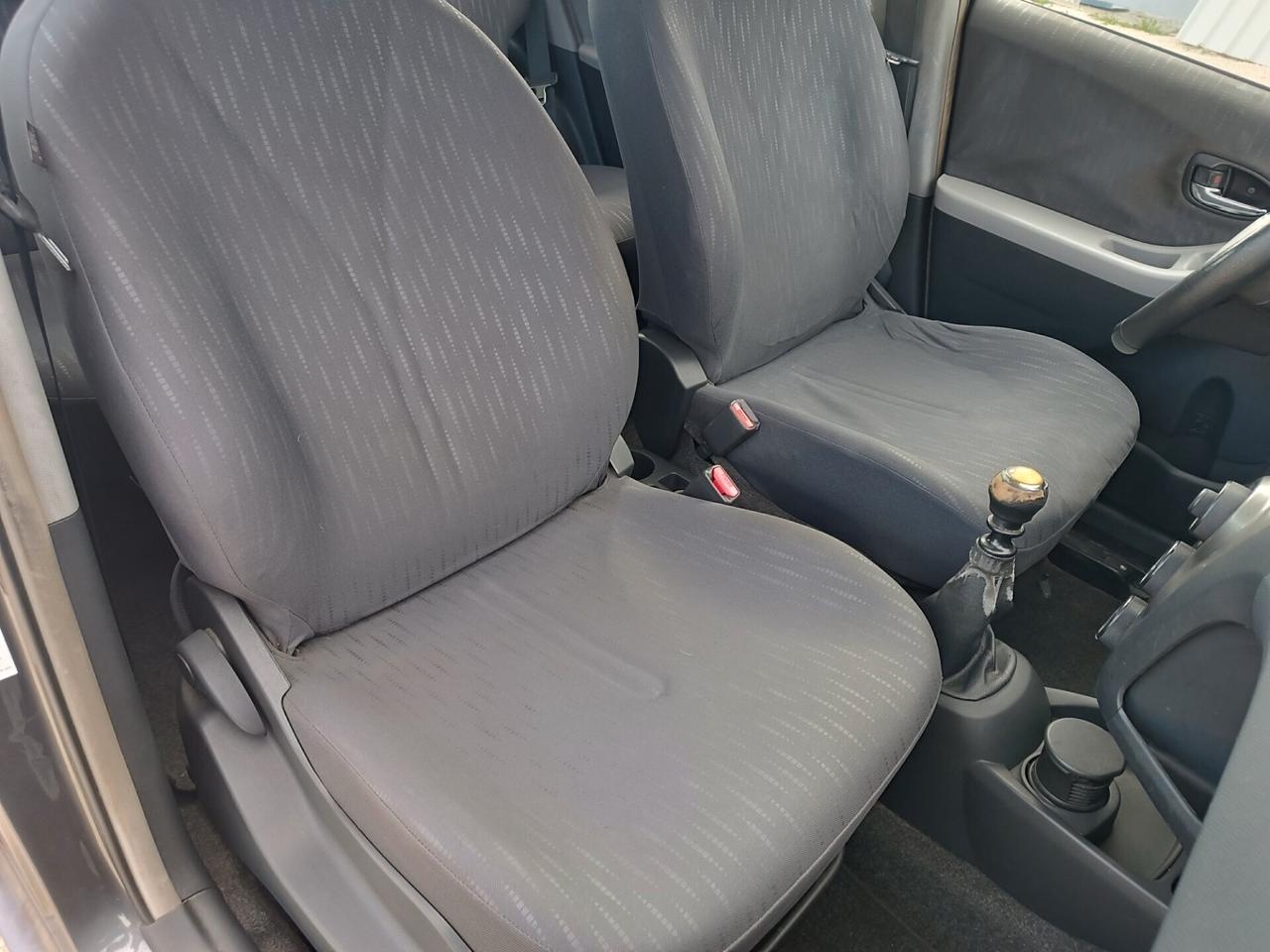 Toyota Yaris 1.3 benzina