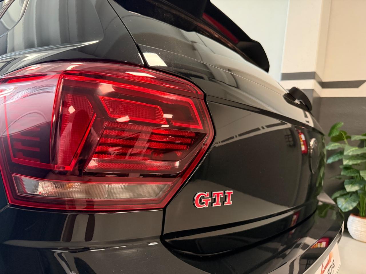 Volkswagen Polo 2.0 TSI GTI 200cv