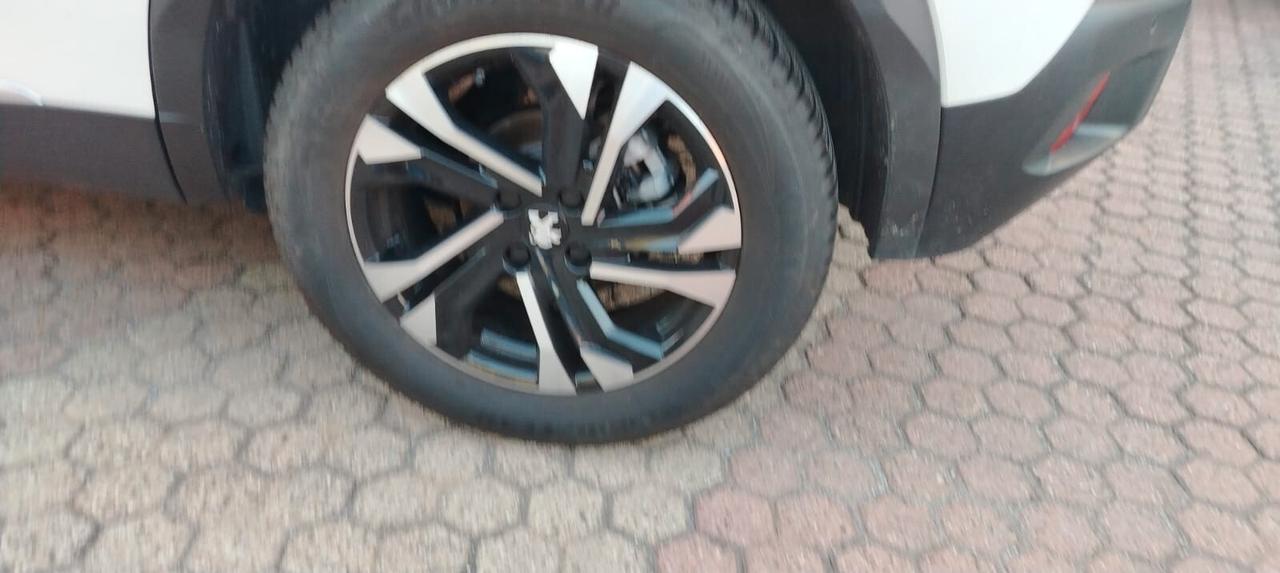 Peugeot 2008 PureTech 100 S&S Allure Pack