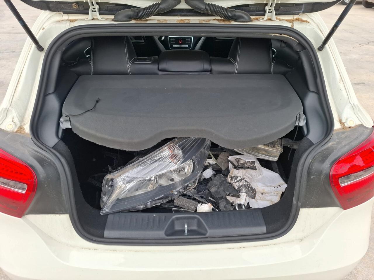 Mercedes-benz A 160 d auto - SINISTRATA