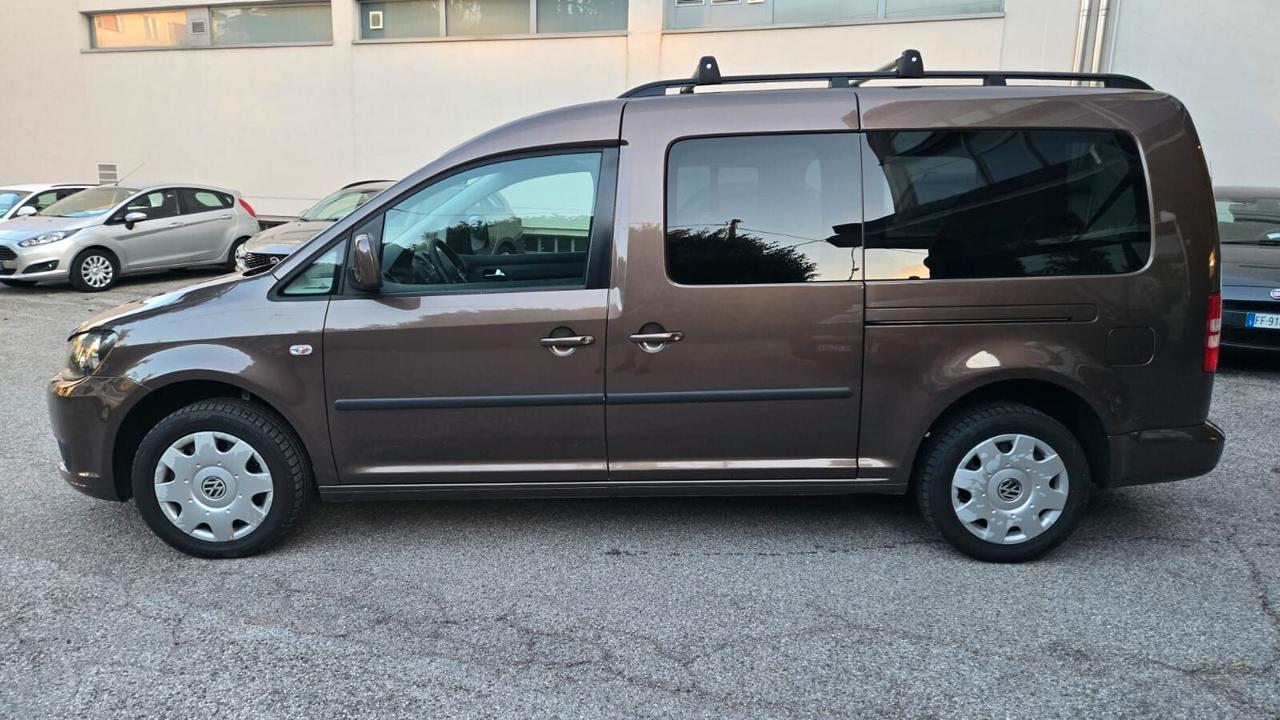 Volkswagen Caddy 7Posti Highline Maxi Neopatentati