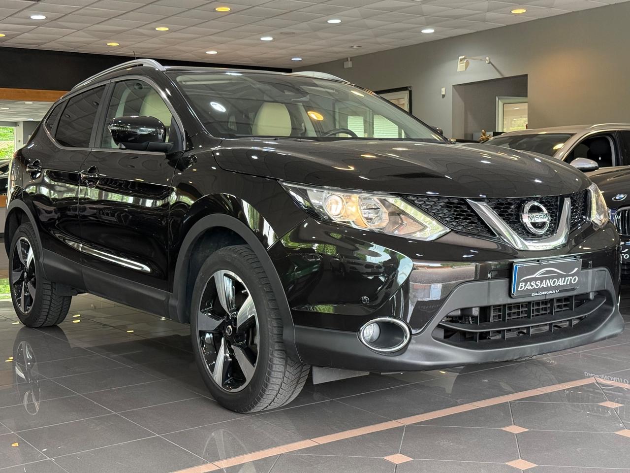 Nissan Qashqai 1.5 dci Tekna 110cv TETTO+CAMERE 360°