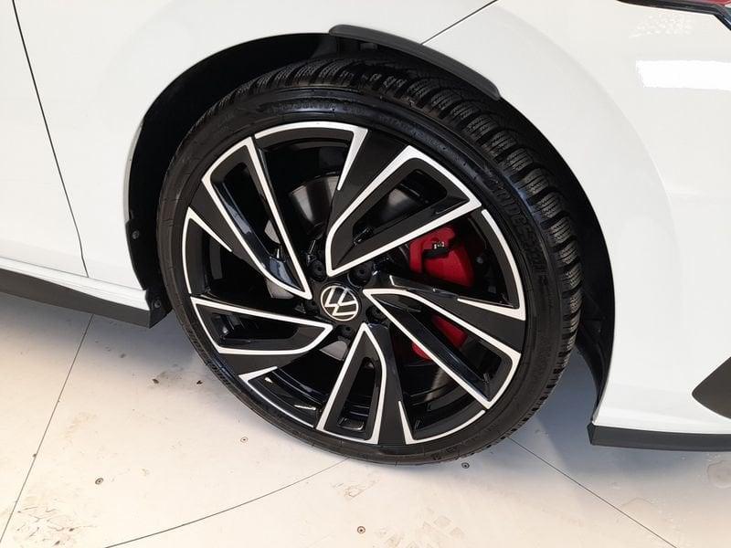 Volkswagen Golf GTI 2.0 TSI GTI DSG