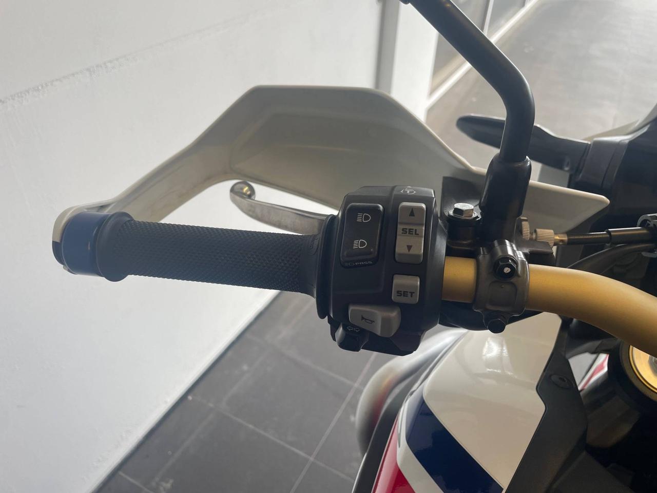 Honda Africa Twin - Africa Twin CRF 1000 Abs E3