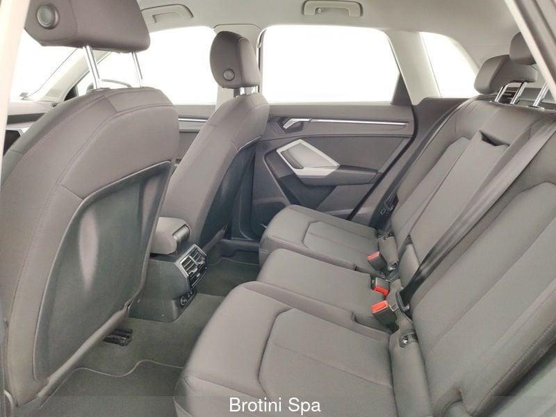 Audi Q3 Q3 35 TDI S tronic Business Advanced