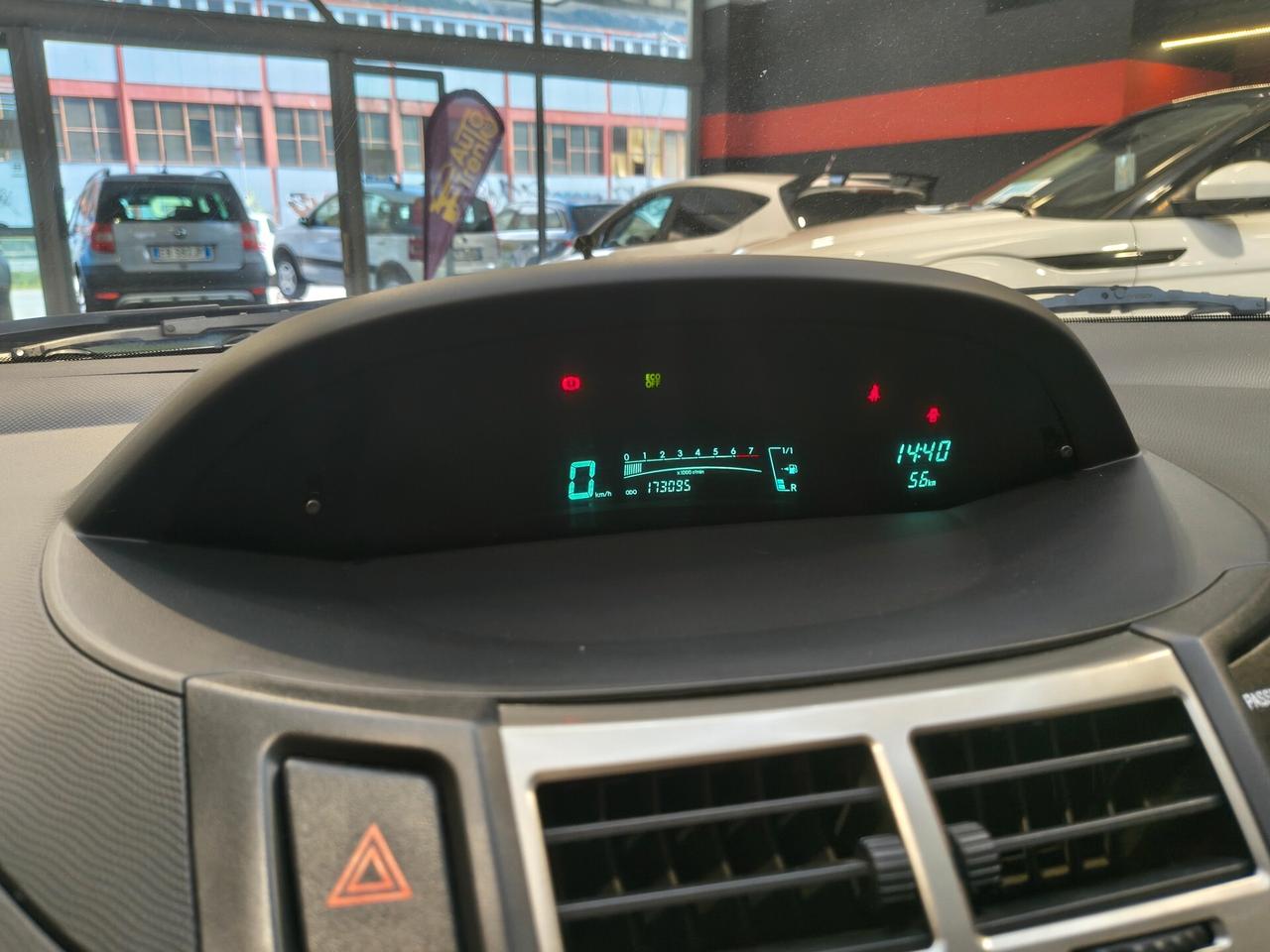 Toyota Yaris 1.3 5 porte Sol