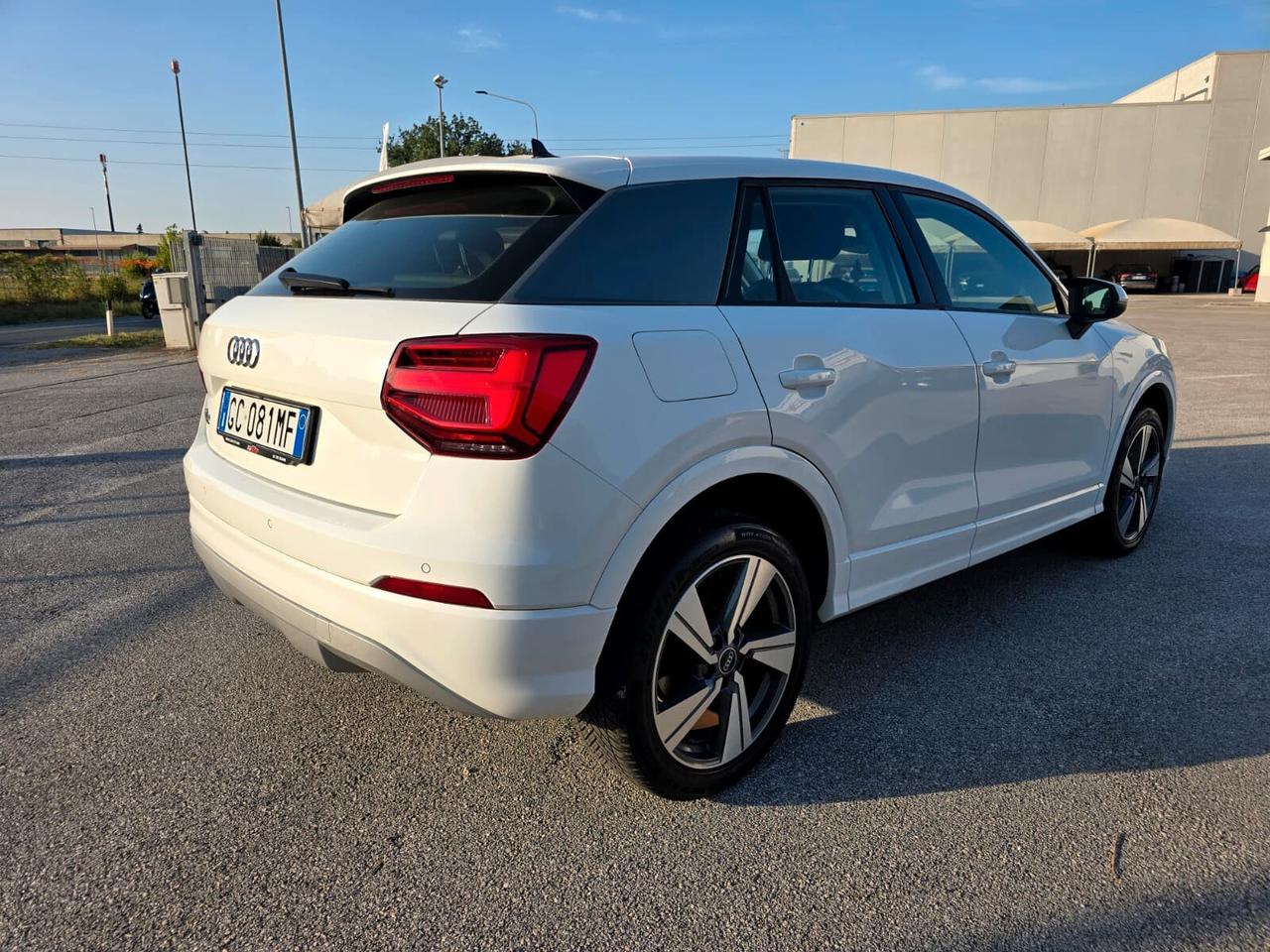 Audi Q2 30 1.6 tdi Admired s-tronic my20