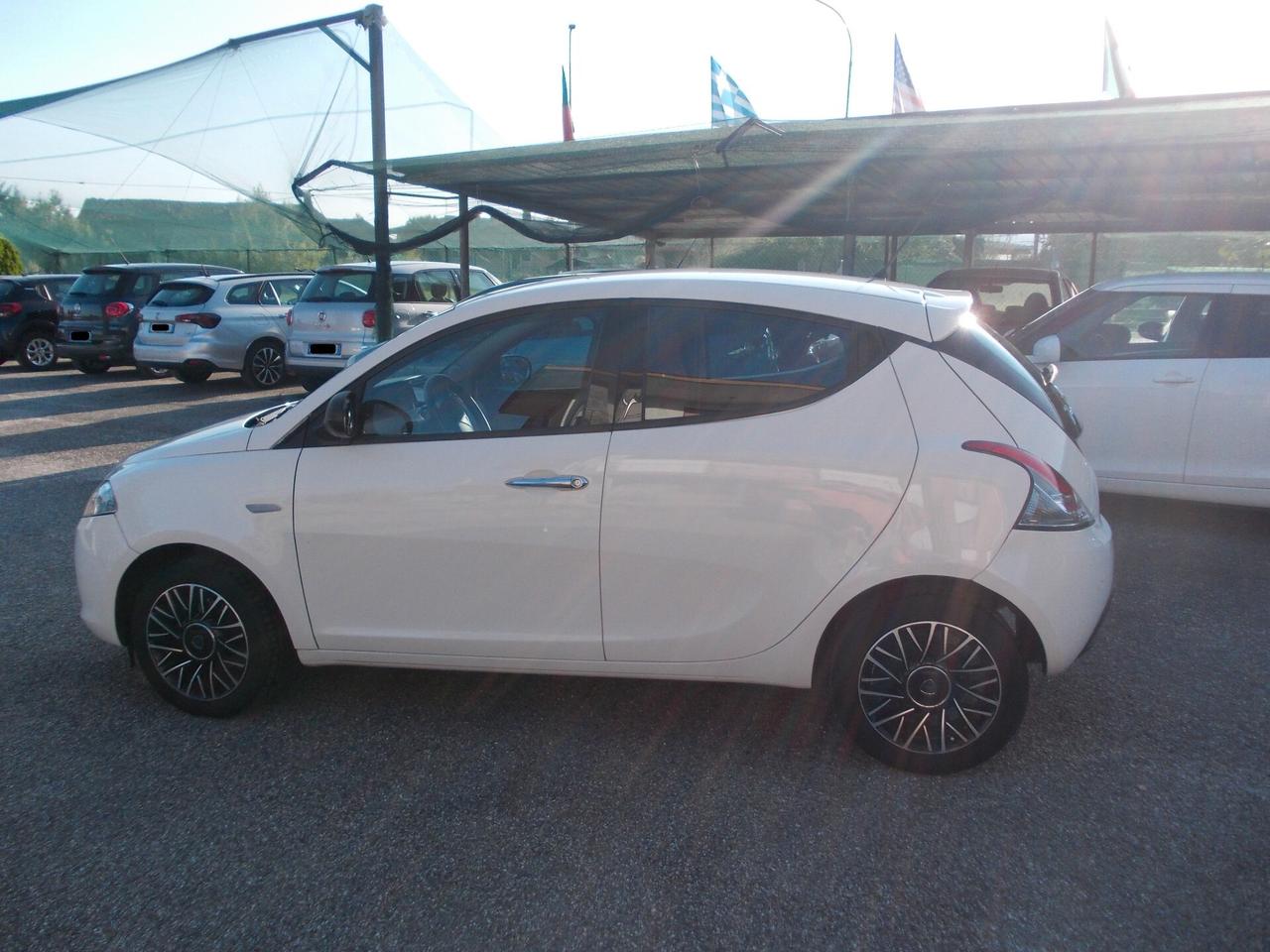 Lancia Ypsilon 1.2 69 CV 5 porte Platinum-KM55886