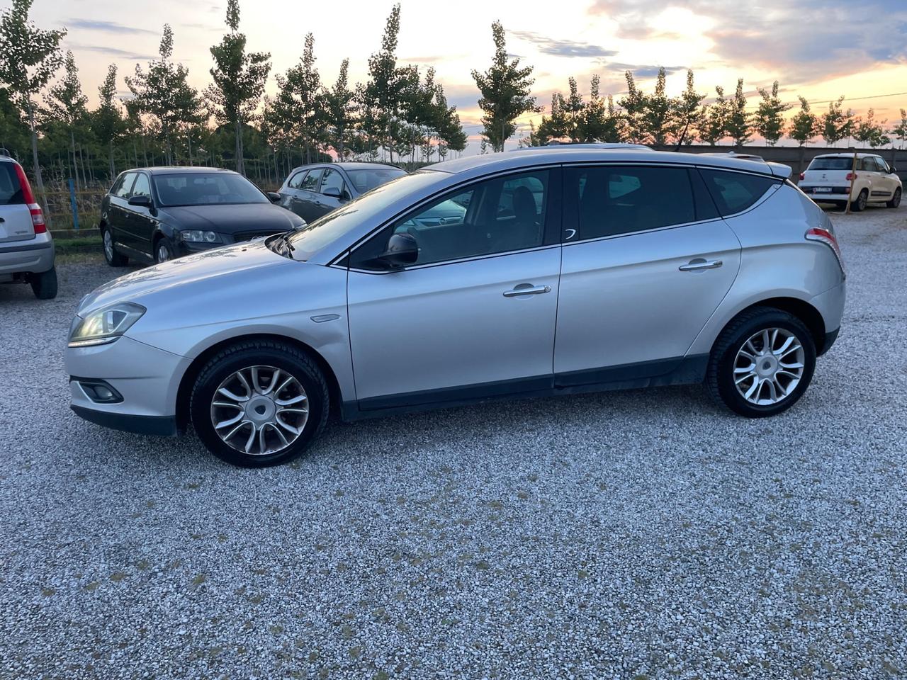 Lancia Delta 1.6 MJT DPF Platino