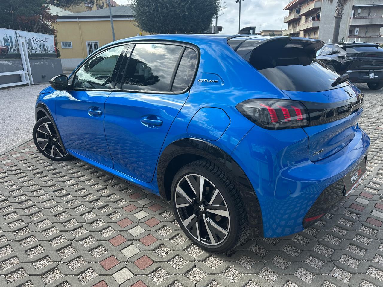 Peugeot 208 1.2 puretech GT Line s&s 100cv eat8