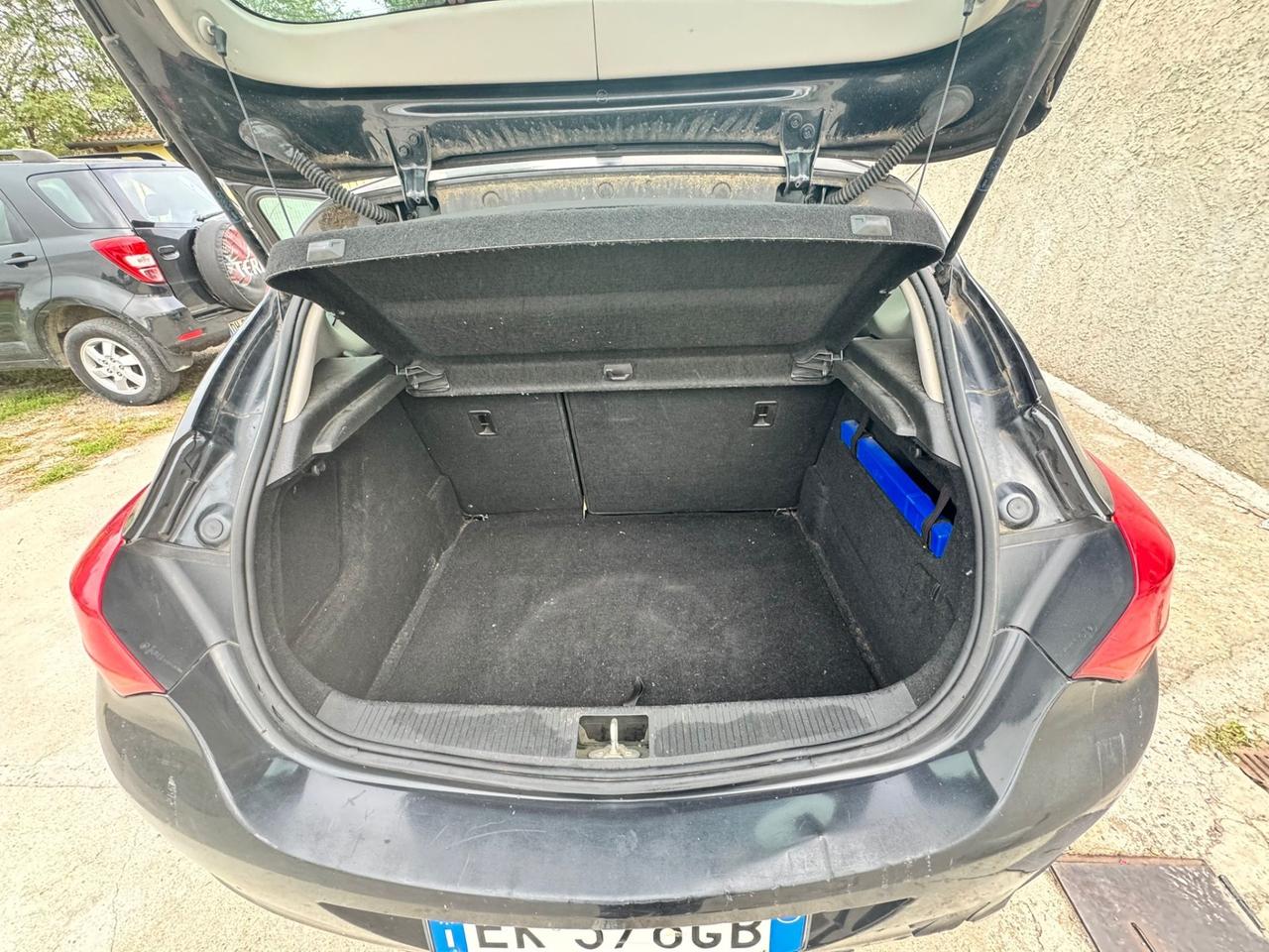Opel Astra 1.4 100CV Edition