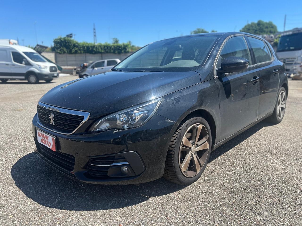 Peugeot 308 BlueHDi 120 LEGGI NOTE.