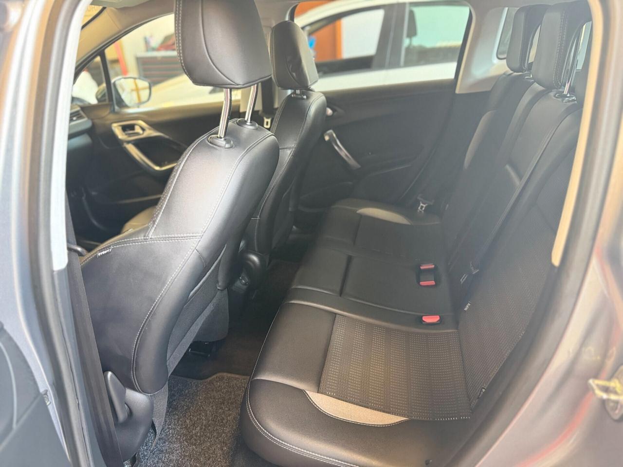 Peugeot 2008 BlueHDi 120 S&S Allure