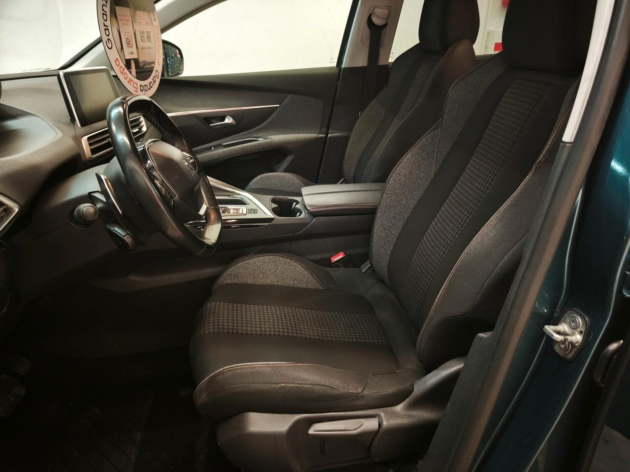 Peugeot 5008 1.5 HDi 130 CV