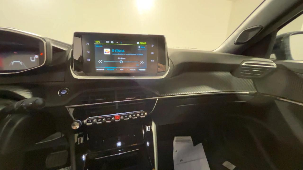 Peugeot 2008 motore elettrico 136 CV Allure Pack