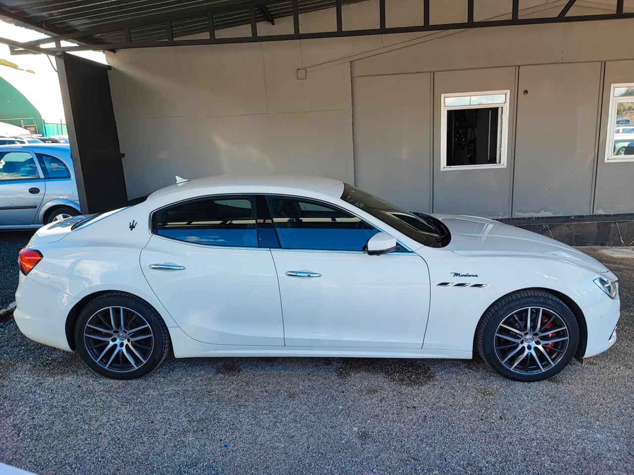 Maserati Ghibli V6 Modena PARI AL NUOVO