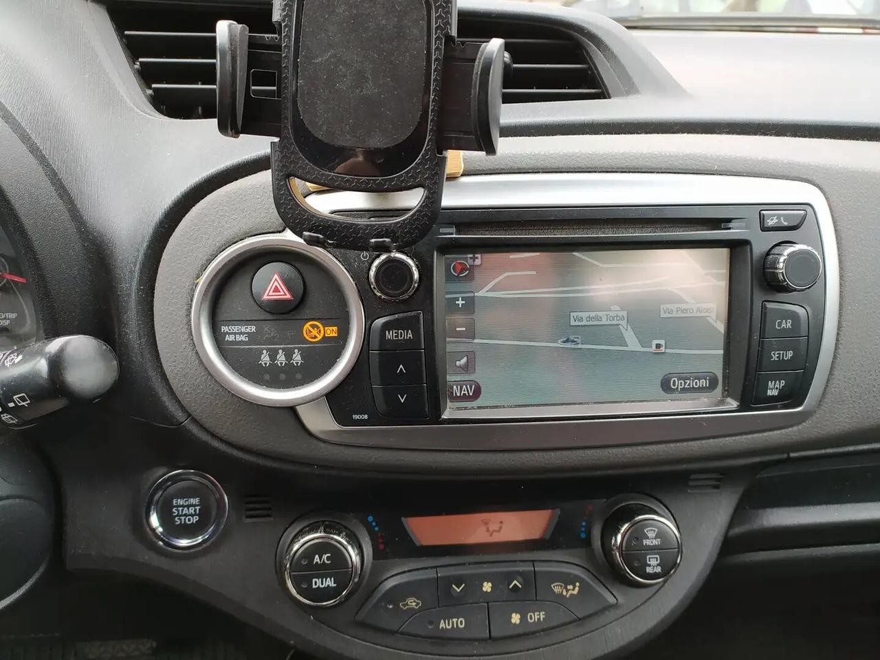 Toyota Yaris 1.3 5 porte Lounge