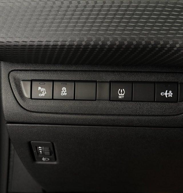 PEUGEOT 2008 1° serie PureTech 82 Allure