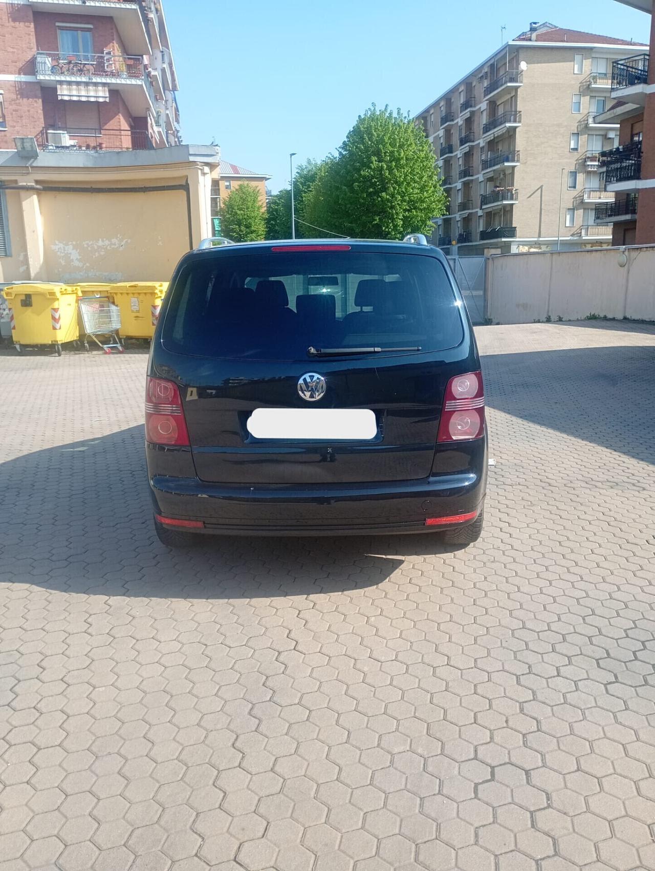 Volkswagen Touran - APERTI AD AGOSTO