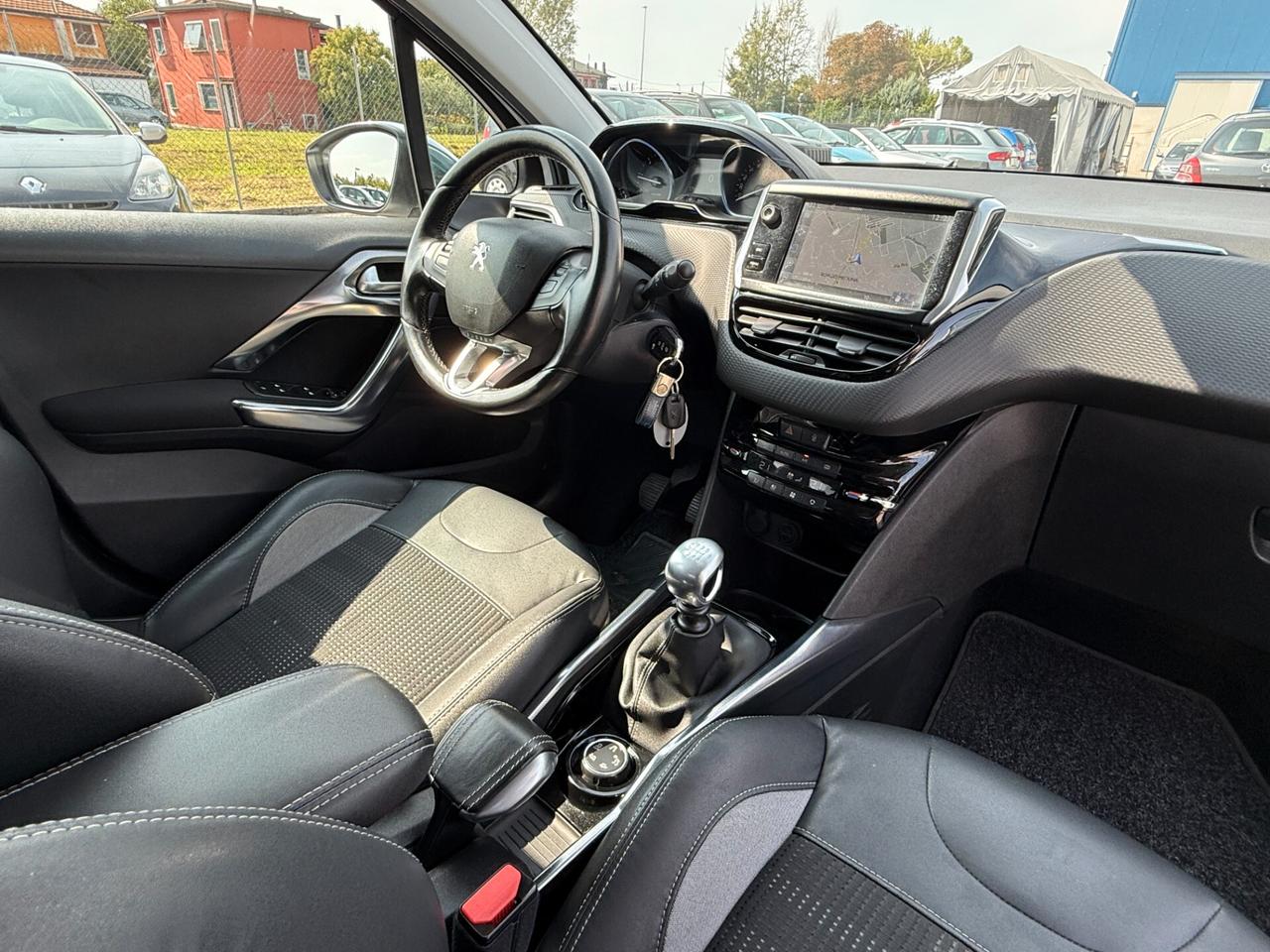 Peugeot 2008 1.6 e-HDi 115 CV Stop&Start Allure