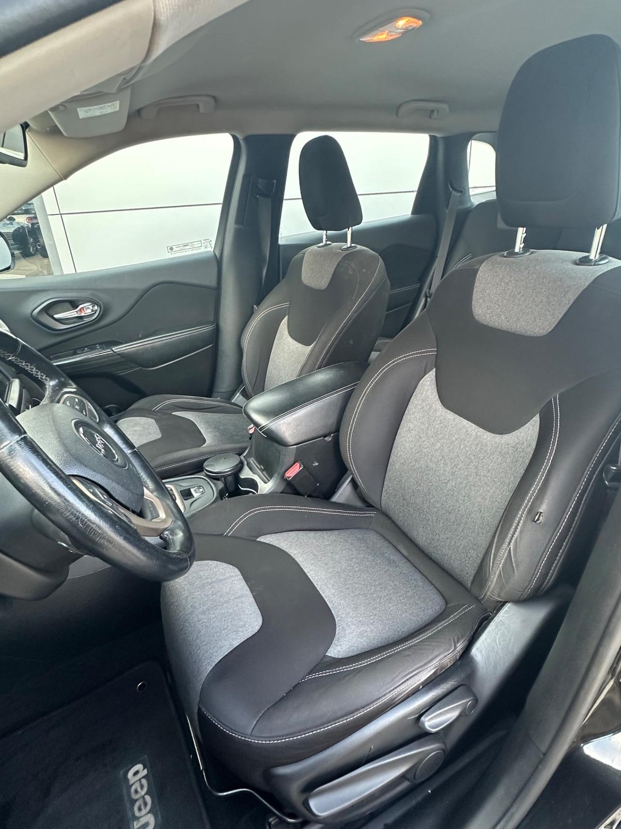 Jeep Cherokee 2.0 VENDITA RISERVATA AD OPERATORI DEL SETTORE