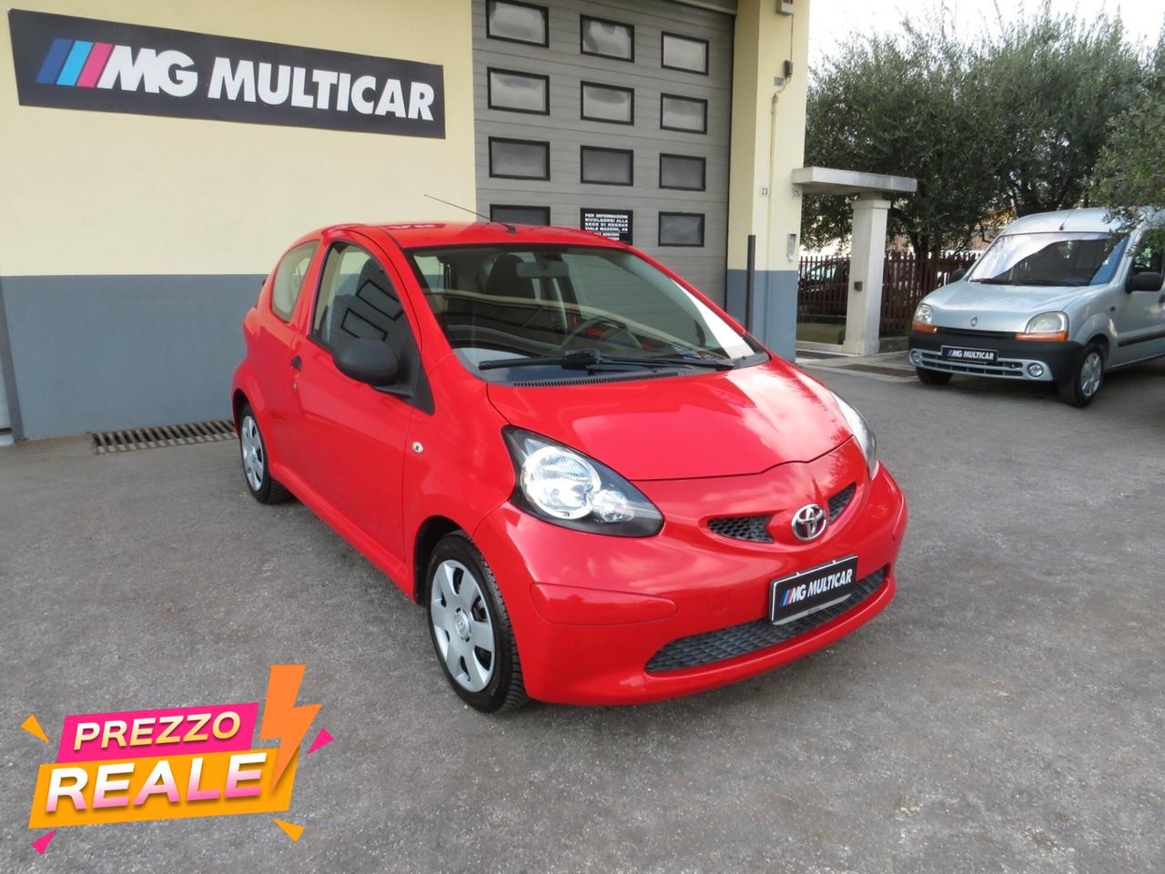 Toyota Aygo 1.0 Now km 63.000. 1proprietario. TAGLIANDATA
