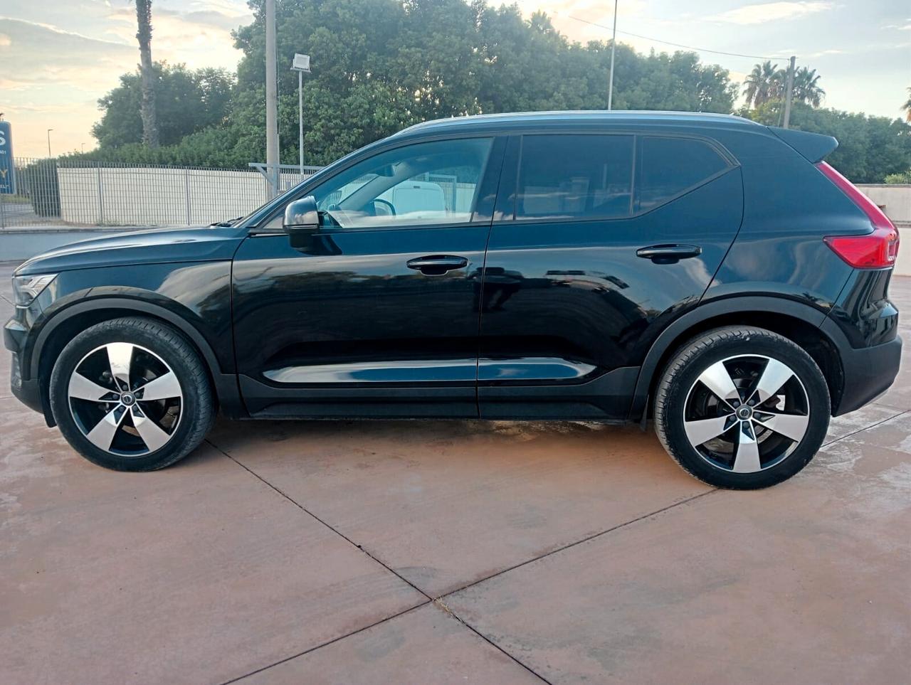 Volvo XC40 D4 AWD Geartronic R-design