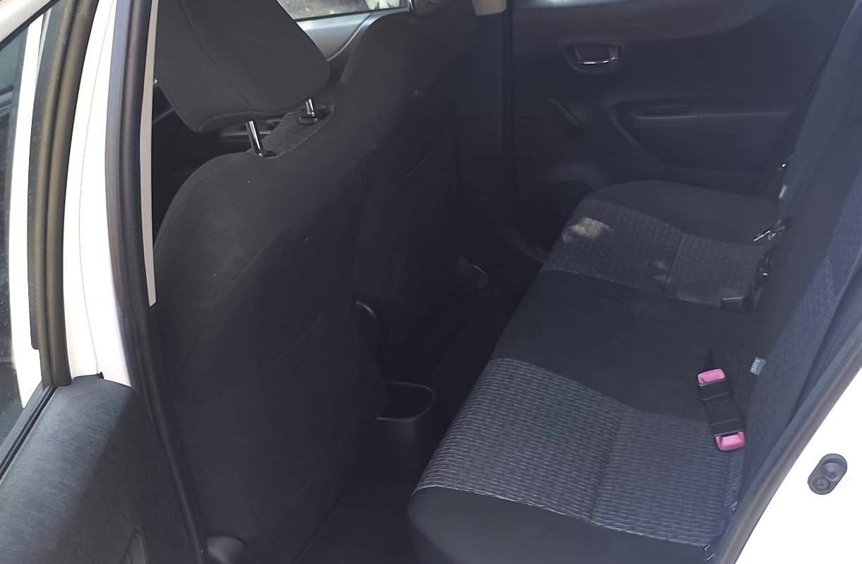 Toyota Yaris 1.0 69cv benzina - euro5 2013