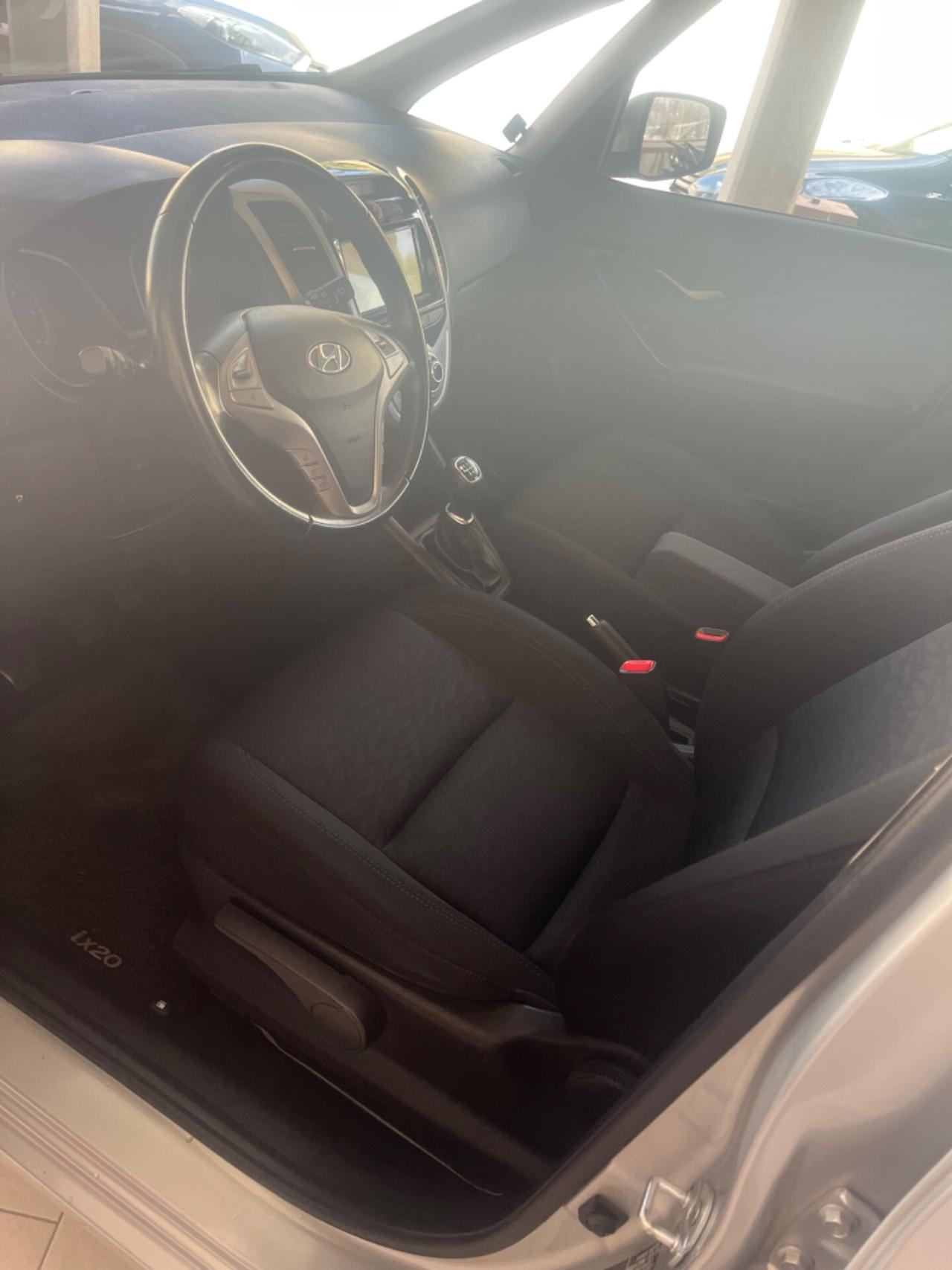 Hyundai iX20 1.4 CRDI 90 CV APP MODE