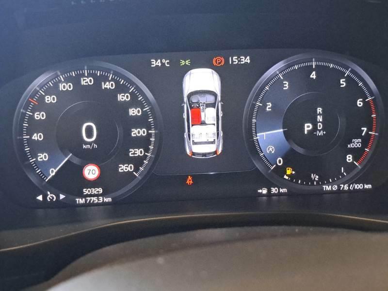 VOLVO XC40 T2 AUTOMATICO ESSENTIAL SUV