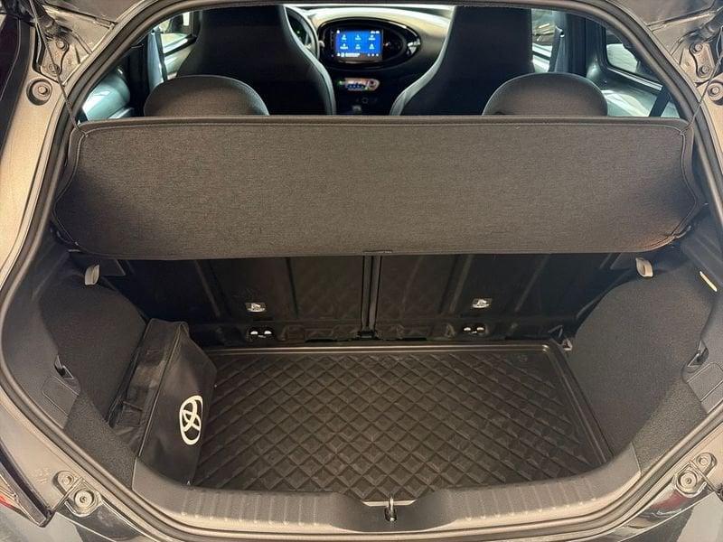 Toyota Aygo X 1.0B (72 CV) Lounge S-CVT