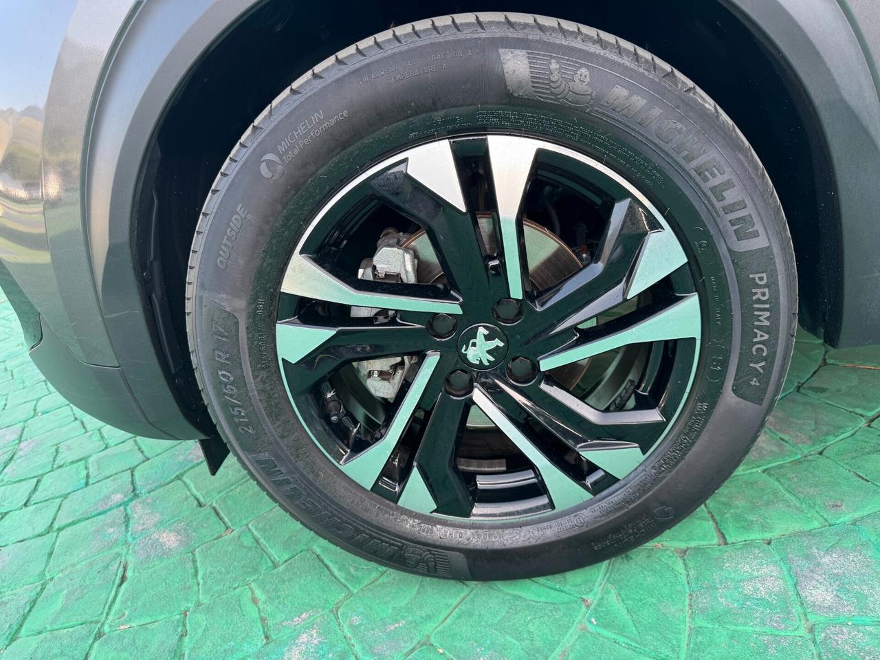 Peugeot 2008 PureTech 130 S&S GT