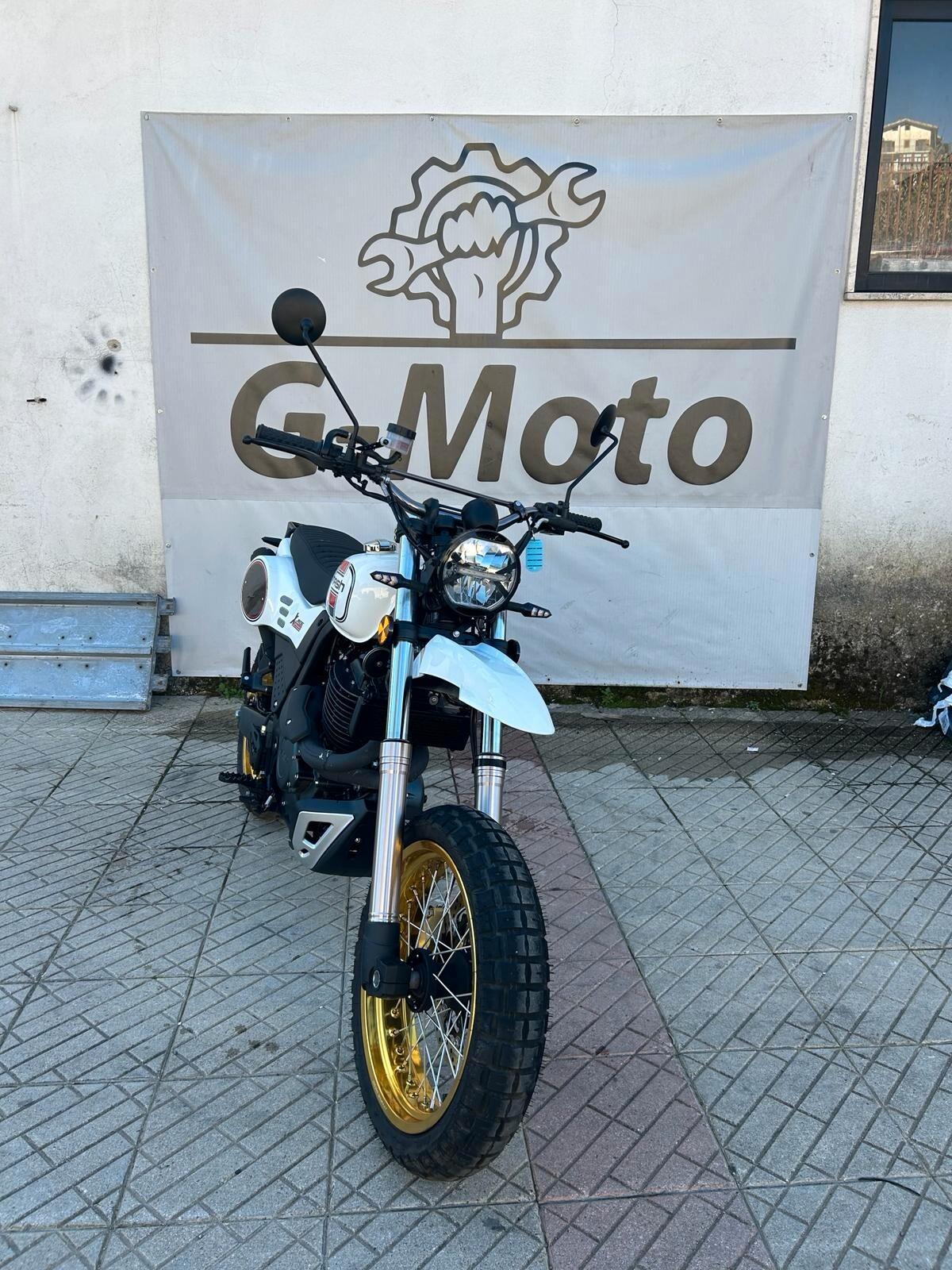 Mash Adventure Enduro 650 X RIDE Stradale G-Moto Cosenza A2