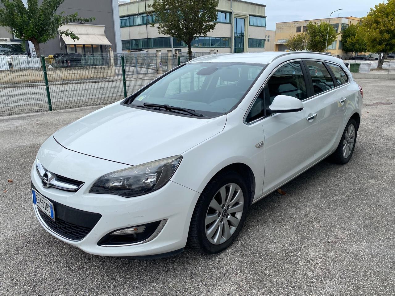 Opel Astra 1.7 CDTI 110CV Sports Tourer Elective - 2013