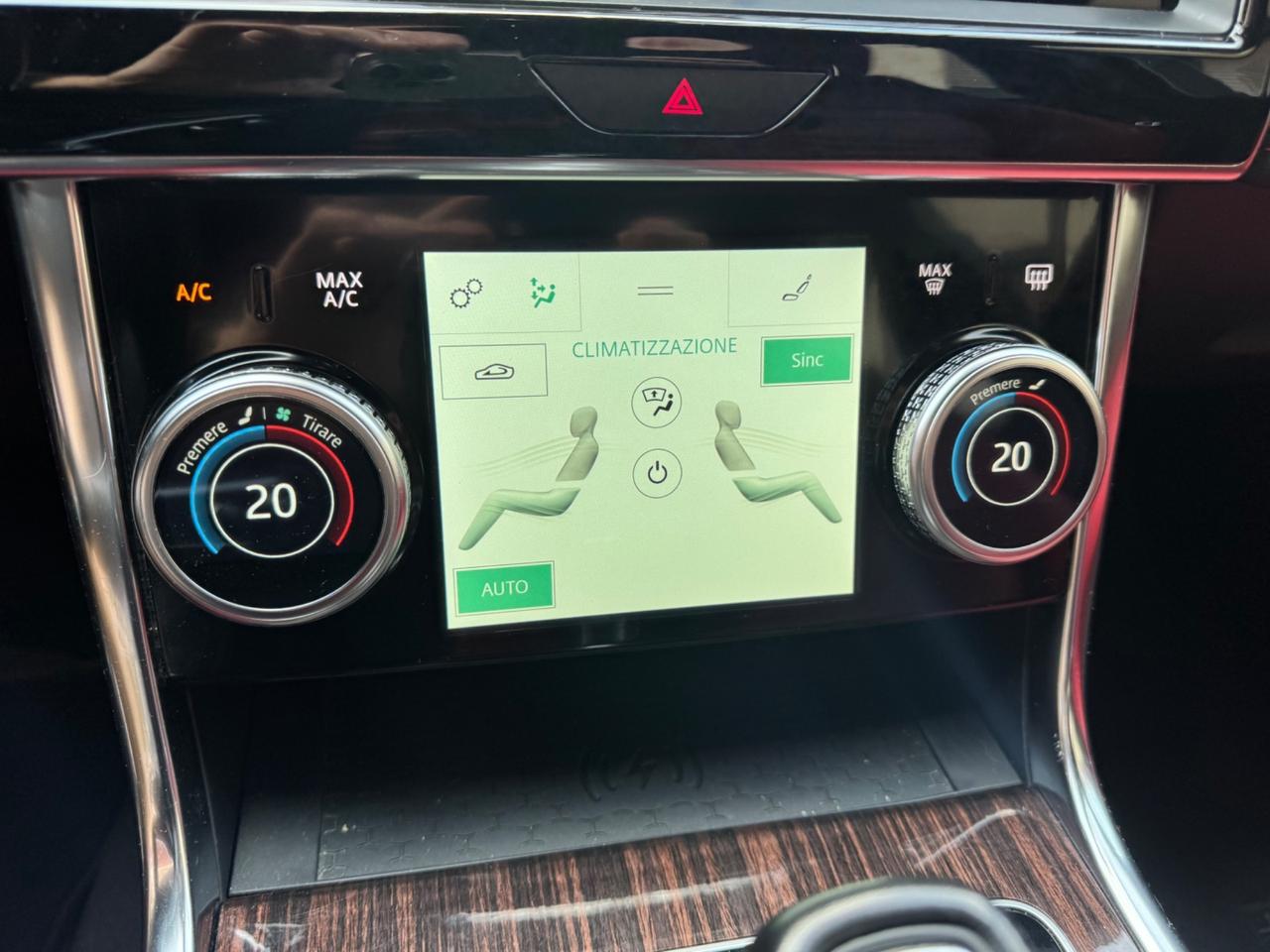 Jaguar XE 2.0 300 CV AWD R-Dynamic SE Guidosimplex