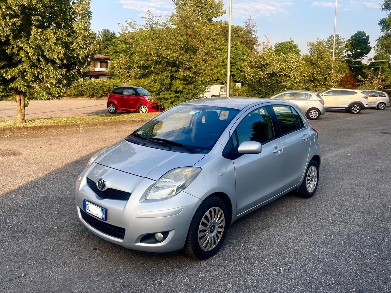 Toyota Yaris 1.3 5 porte Sol