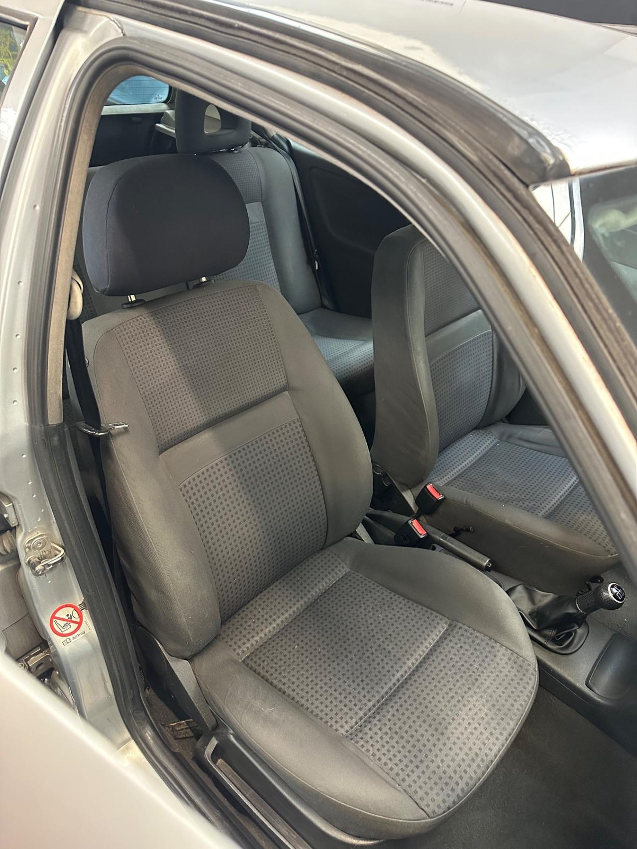 Volkswagen Polo 1.4 16V/101 CV cat 5p. Highline