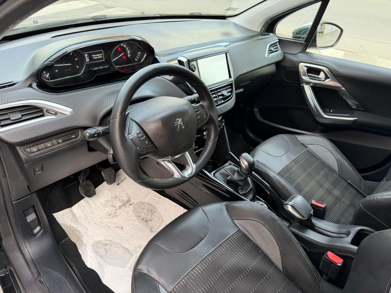 Peugeot 2008 1.6 e-HDi 92 CV Stop&Start Urban Cross