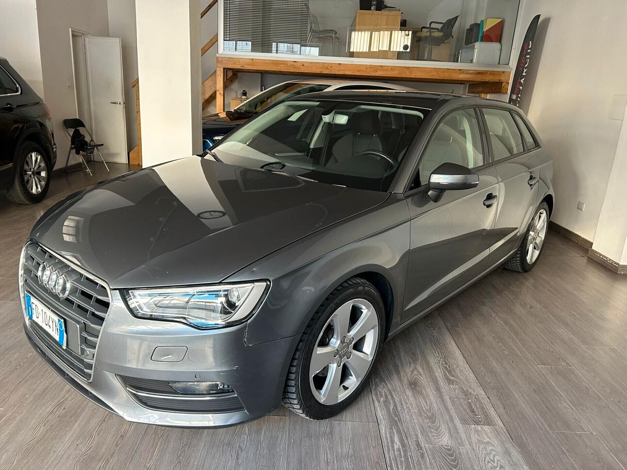 Audi A3 1.6 TDI clean diesel S tronic Ambition