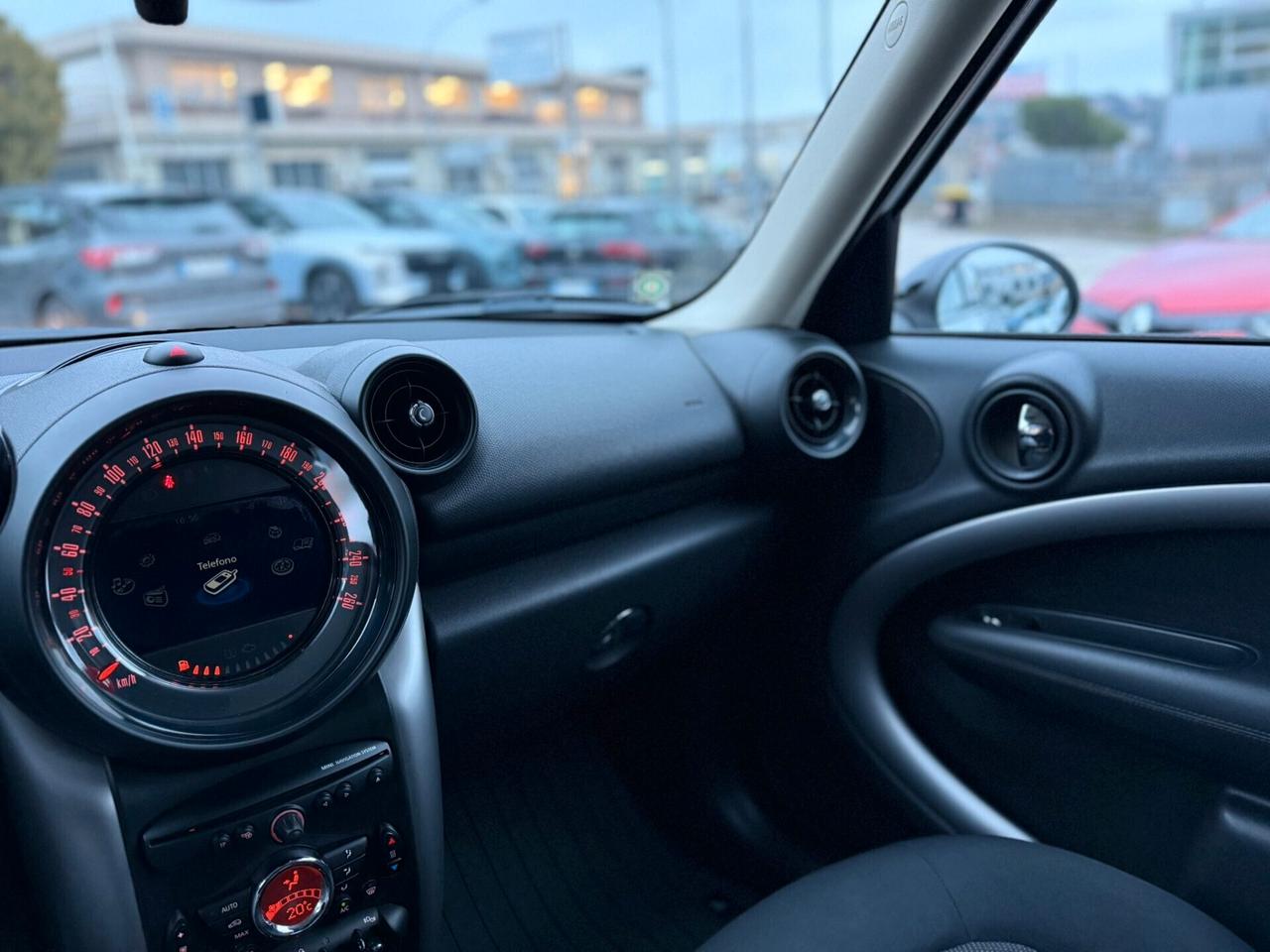 Mini Cooper D Countryman 2.0 Auto.