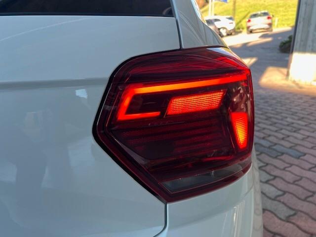 Volkswagen Polo 5p 1.6 tdi 95cv, R-line, 18", Led, Carplay, DeFAP, Neopatentati