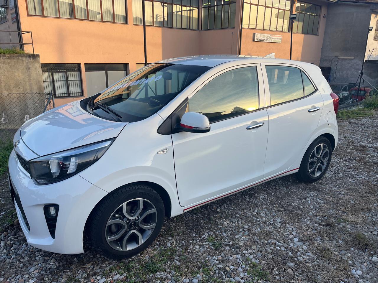 Kia Picanto 1.0 12V 5 porte X Line - Ok Neopatentato - Si Permuta