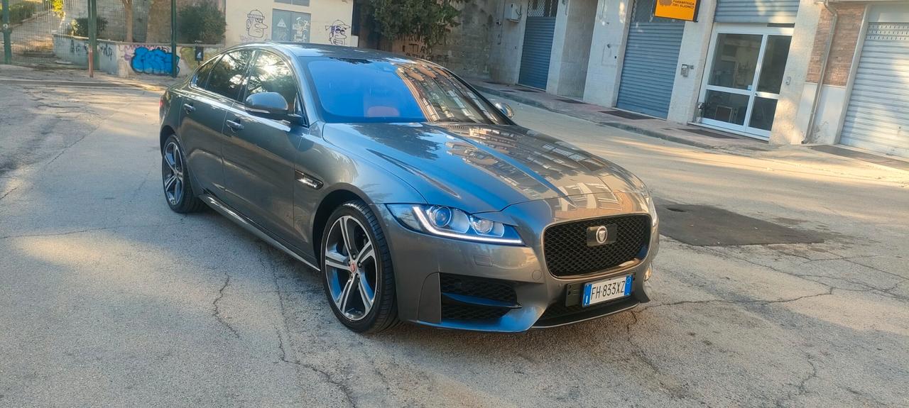 Jaguar XF 2.0 D 180 CV R-Sport