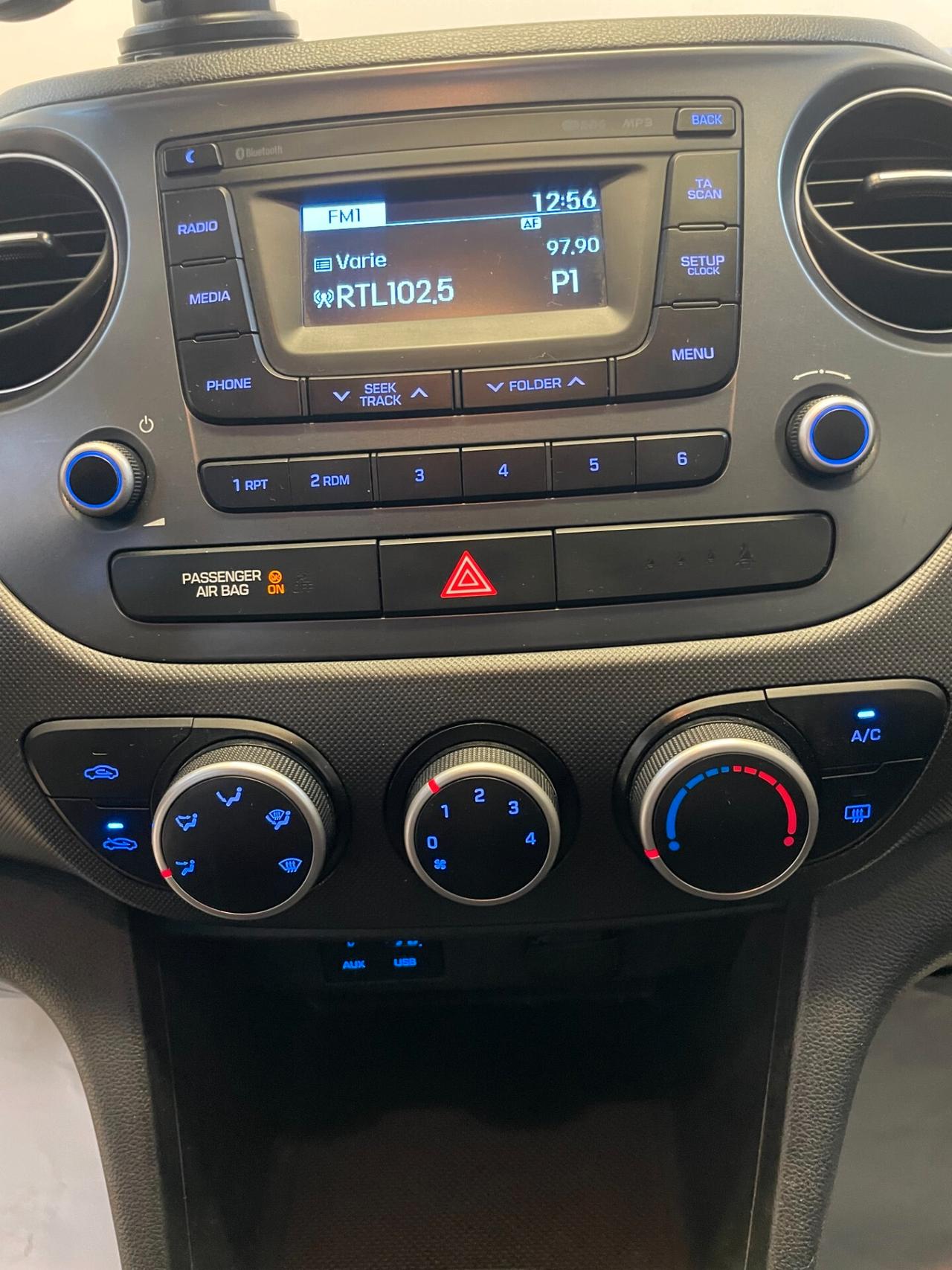 Hyundai i10 1.0 GPL Econext Login FULL TAGLIANDATA NEOPATENTATI