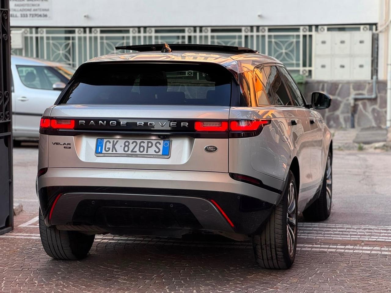 Land Rover Range Velar 2.0D I4 180 CV R-Dynamic SE