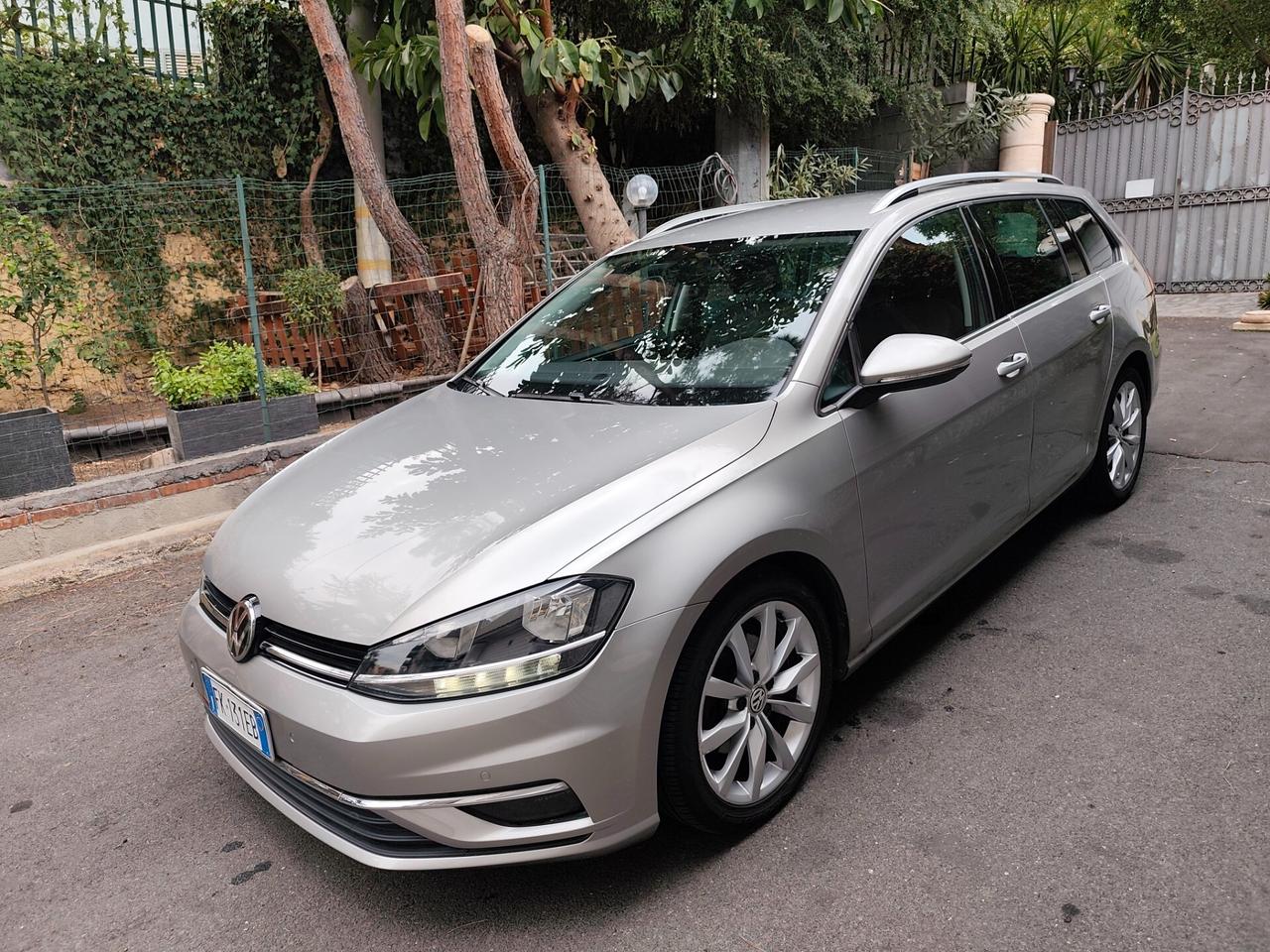 Volkswagen Golf Variant 1.6 TDI 115 CV 100.000 km 2017