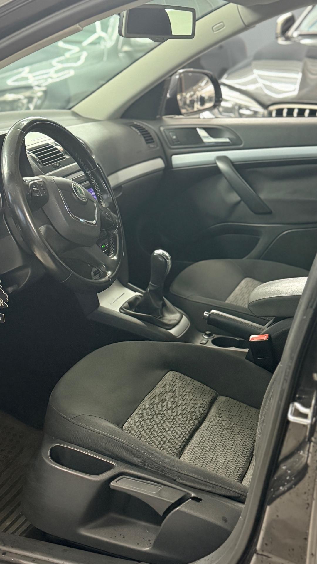 Skoda Octavia 1.6 TDI CR F.AP. Elegance