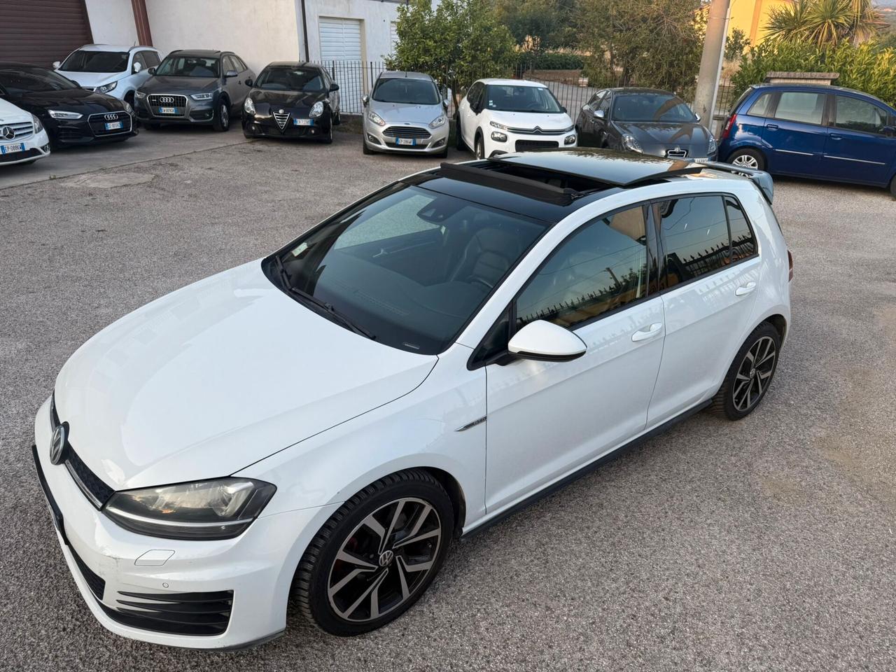Volkswagen Golf GTD 2.0 TDI 5p. BlueMotion Technology