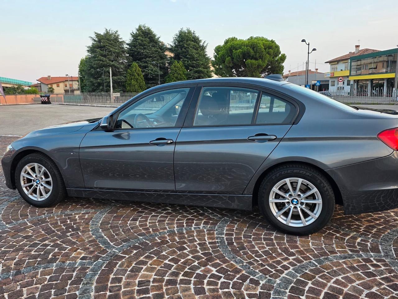 Bmw 116 116d 5p. Msport