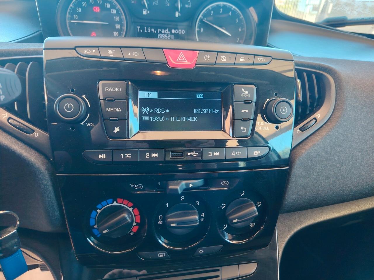 Lancia Ypsilon 1.0 FireFly Hybrid 2023 19.000km